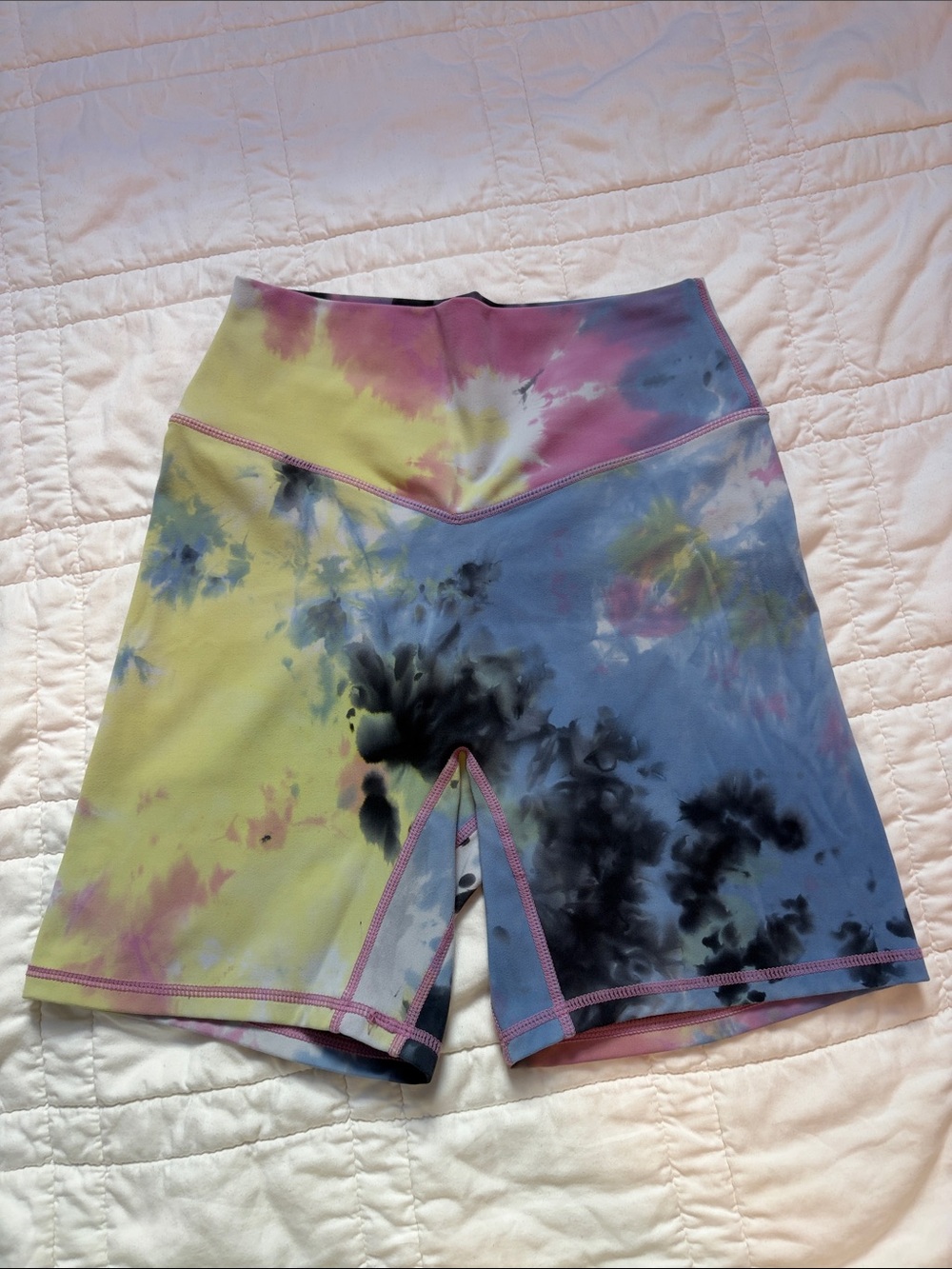 High-Waist Tie-Dye Bike Shorts - Multicolor